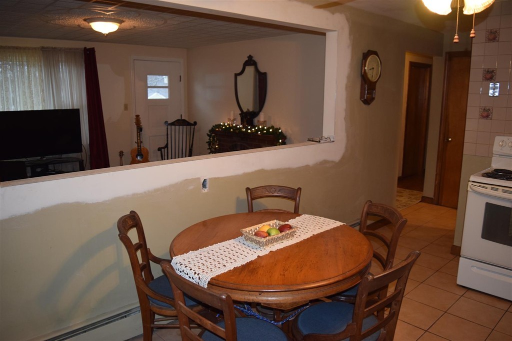 39 Campus Road Methuen, MA 01844 - Photo 4 of 26 Gallery Image 4