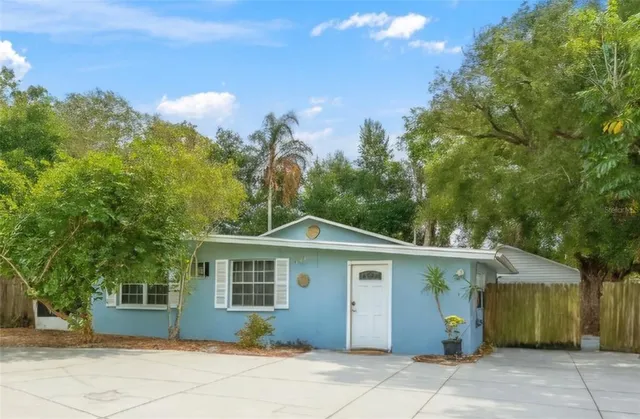 $349,900 | 1610 Indiana Avenue, Palm Harbor, FL 34683