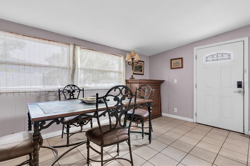 1610 Indiana Avenue Palm Harbor, FL 34683 - Photo 16 of 61