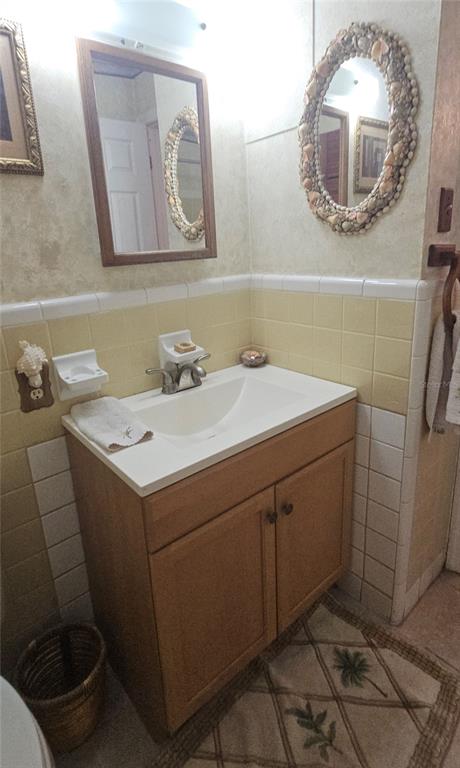 1610 Indiana Avenue Palm Harbor, FL 34683 - Photo 40 of 61