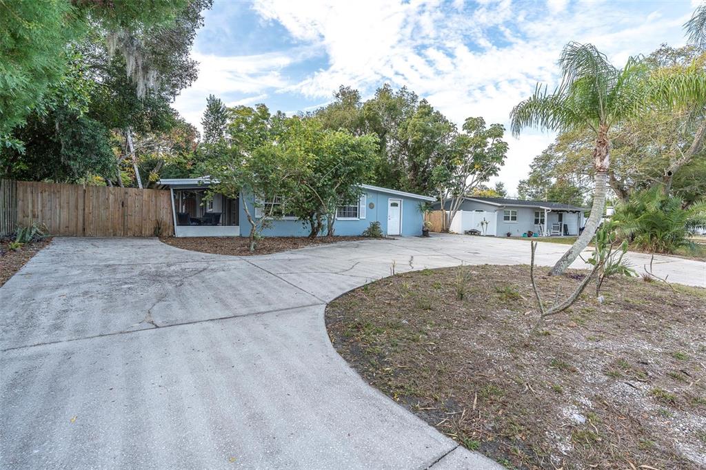 1610 Indiana Avenue Palm Harbor, FL 34683 - Photo 51 of 61