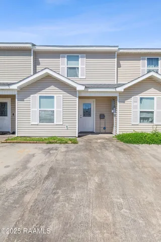 $144,999 | 1534 South Patout Street, Unit C, New Iberia, LA 70560