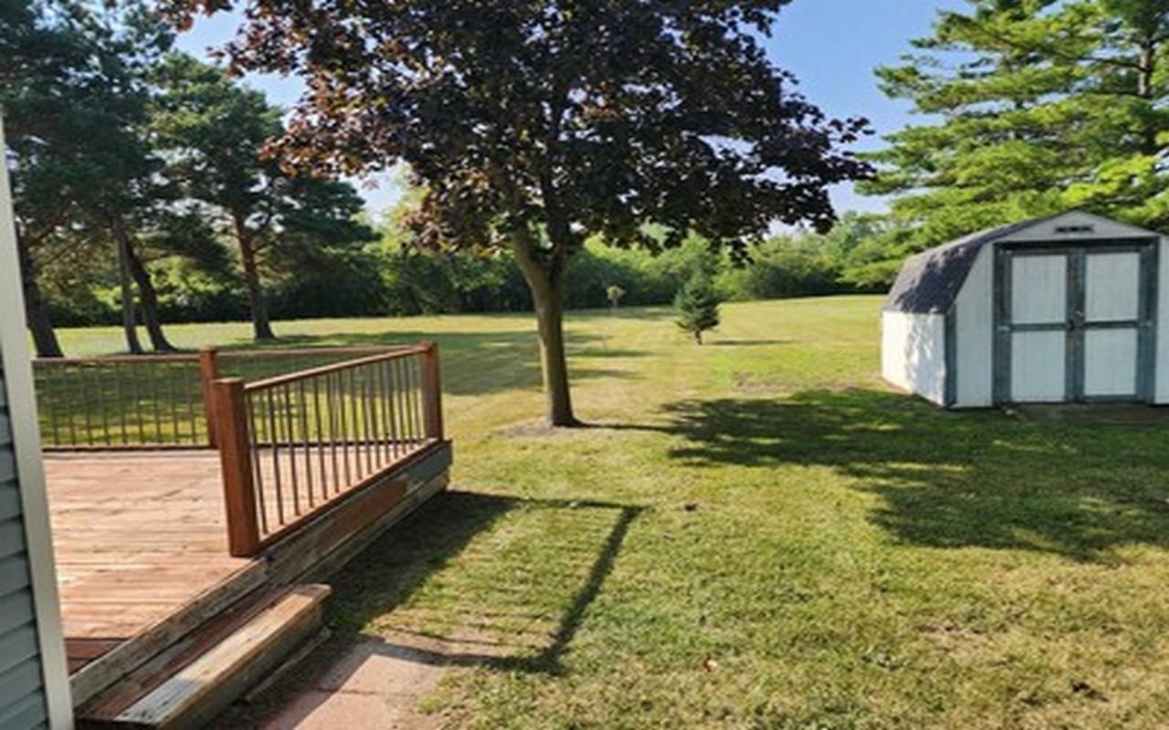 895 Schust Road Saginaw, MI 48604 - Photo 2 of 18 Gallery Image 2