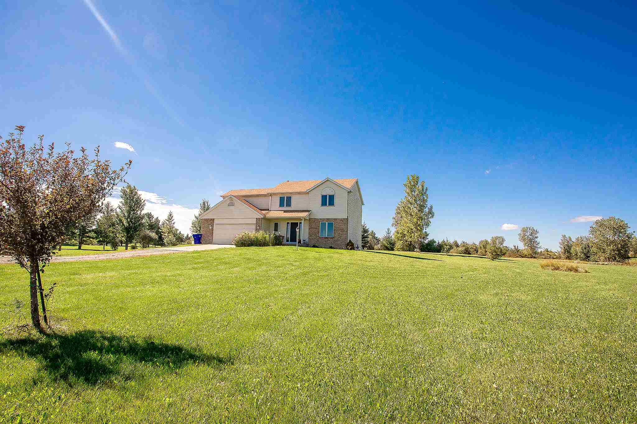 15916 Feighner Road Roanoke, IN 46783 - Photo 3 of 36
