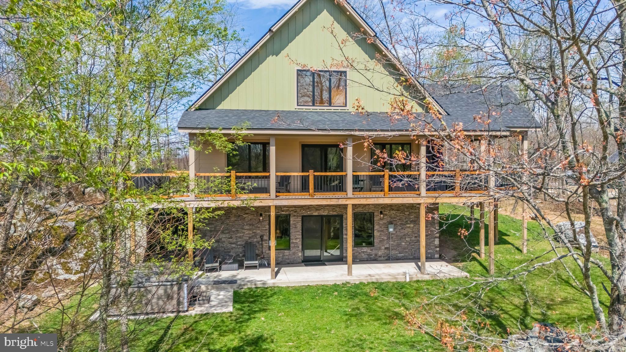 94 Sandy View Oakland, MD 21550 - Photo 2 of 6