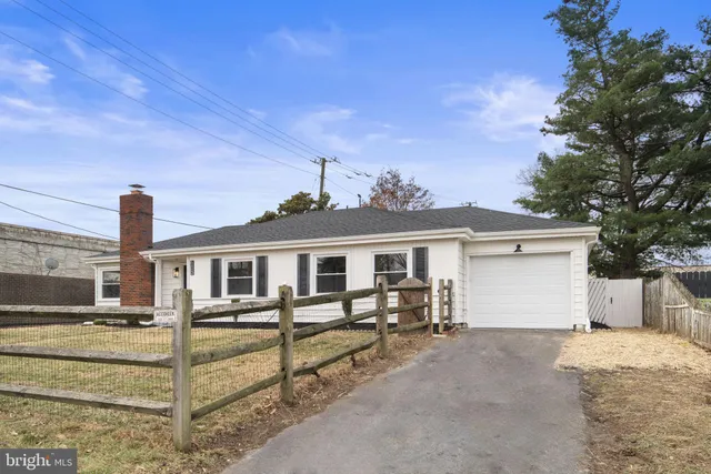 $649,900 | 6402 Pioneer Drive, Springfield, VA 22150