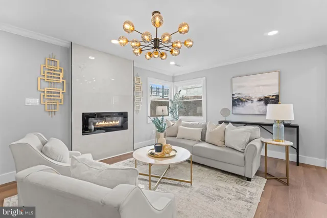 $649,900 | 6402 Pioneer Drive, Springfield, VA 22150