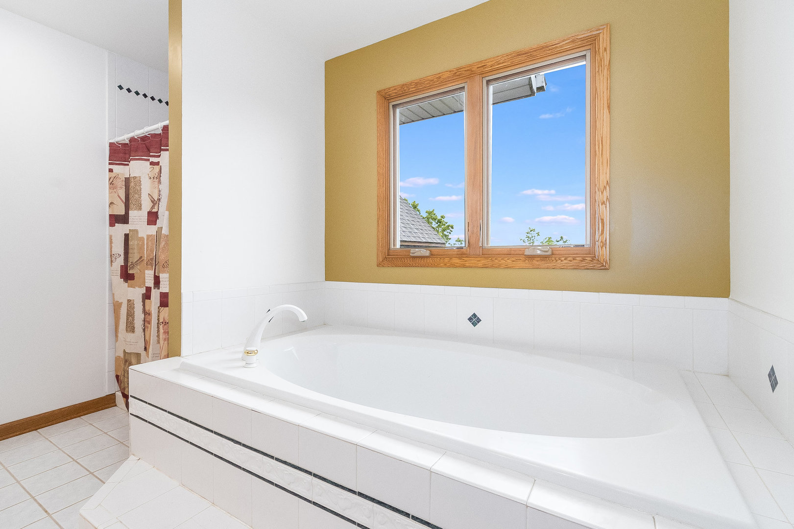 8775 East Highpoint Road Yorkville, IL 60560 - Photo 16 of 51 Gallery Image 16