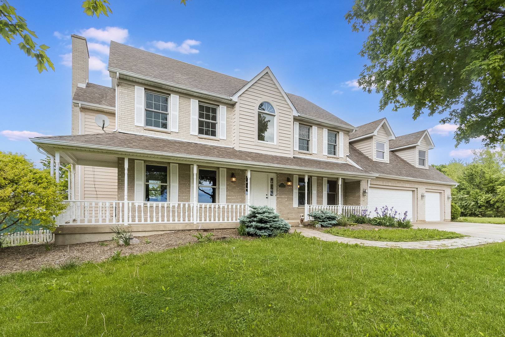 8775 East Highpoint Road Yorkville, IL 60560 - Photo 2 of 51 Gallery Image 2