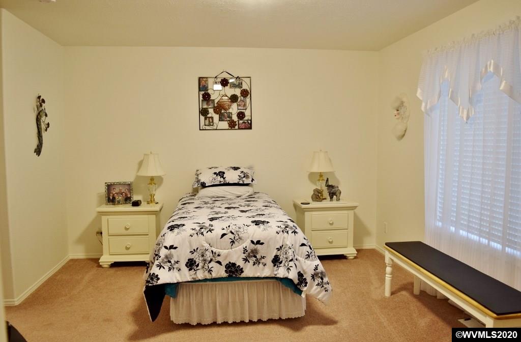 4680 Falcon Street Southwest Albany, OR 97321 - Photo 11 of 32 Gallery Image 11