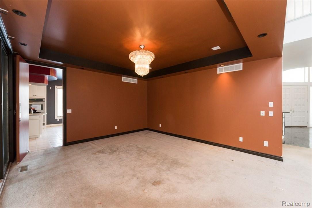3950 Oak Pointe Court Rochester, MI 48306 - Photo 19 of 64 21.jpg
