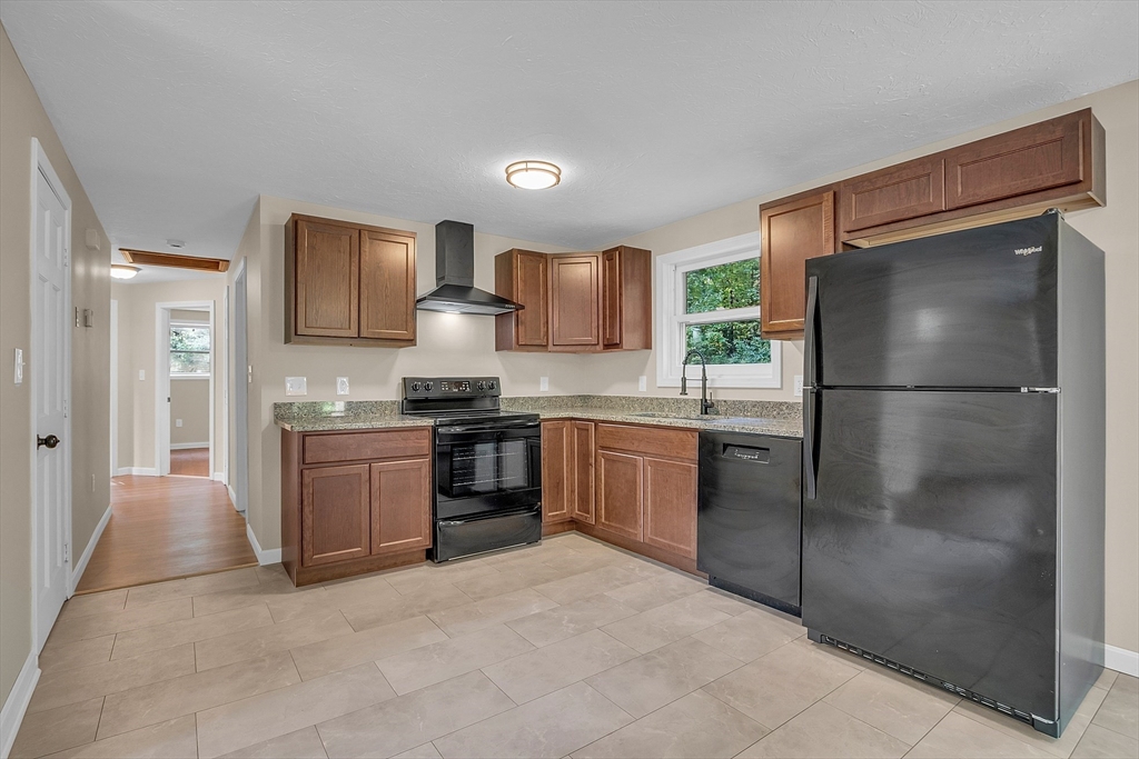 40 School House Road Phillipston, MA 01331 - Photo 7 of 29