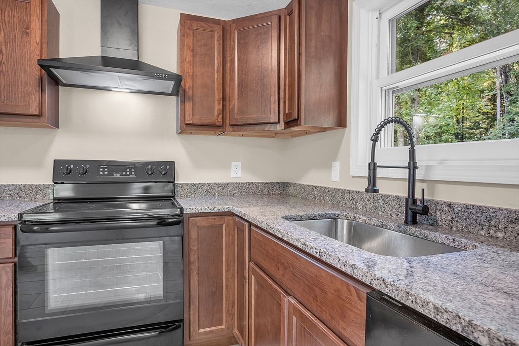 40 School House Road Phillipston, MA 01331 - Photo 9 of 29