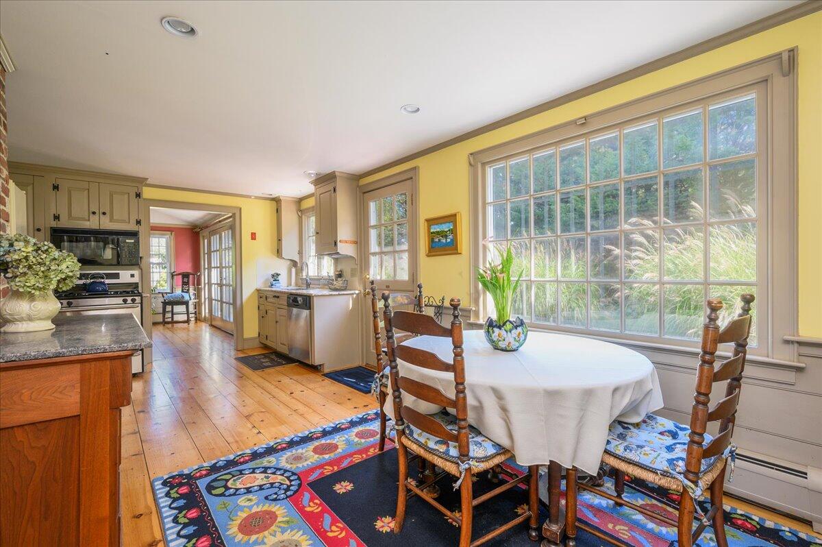 30 Manamock Road Chatham, MA 02633 - Photo 9 of 39 10-Breakfast Nook
