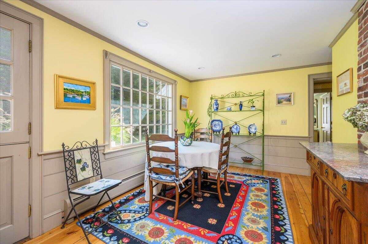 30 Manamock Road Chatham, MA 02633 - Photo 10 of 39 11-Breakfast Nook