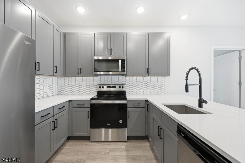 175 Morris Street, Unit 309 Morristown, NJ 07960 - Photo 5 of 23