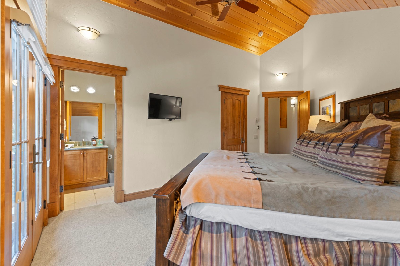 317 Timbertrail Road Breckenridge, CO 80424 - Photo 38 of 50 a view of a bedroom from a hallway