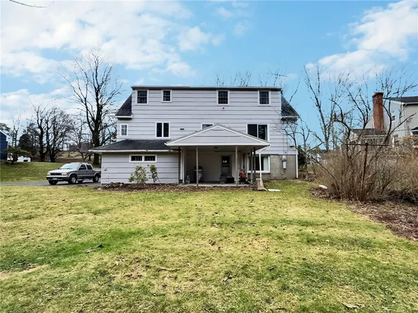 $269,900 | 76 Southern Hills Circle, Henrietta, NY 14467