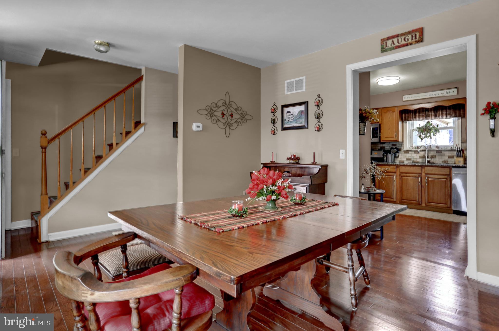 40 Johns Road York, PA 17402 - Photo 12 of 48 DINING ROOM