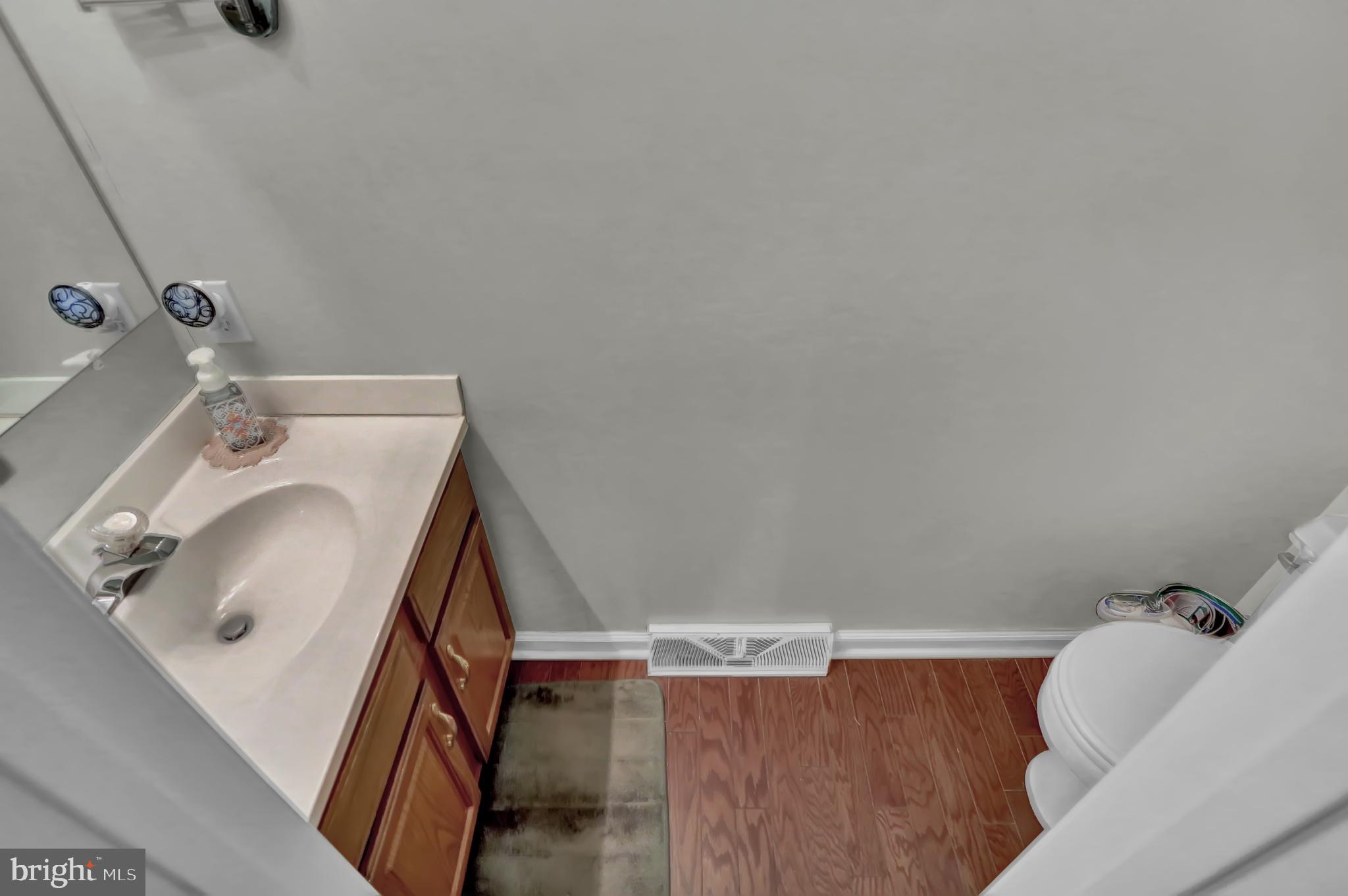 40 Johns Road York, PA 17402 - Photo 28 of 48 1ST FLOOR HALF BATH