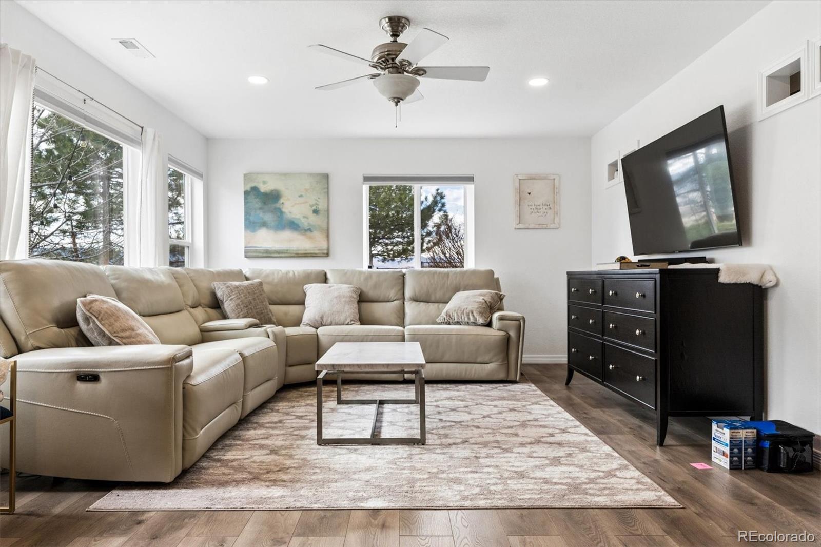 9073 Hunters Way Highlands Ranch, CO 80129 - Photo 32 of 50