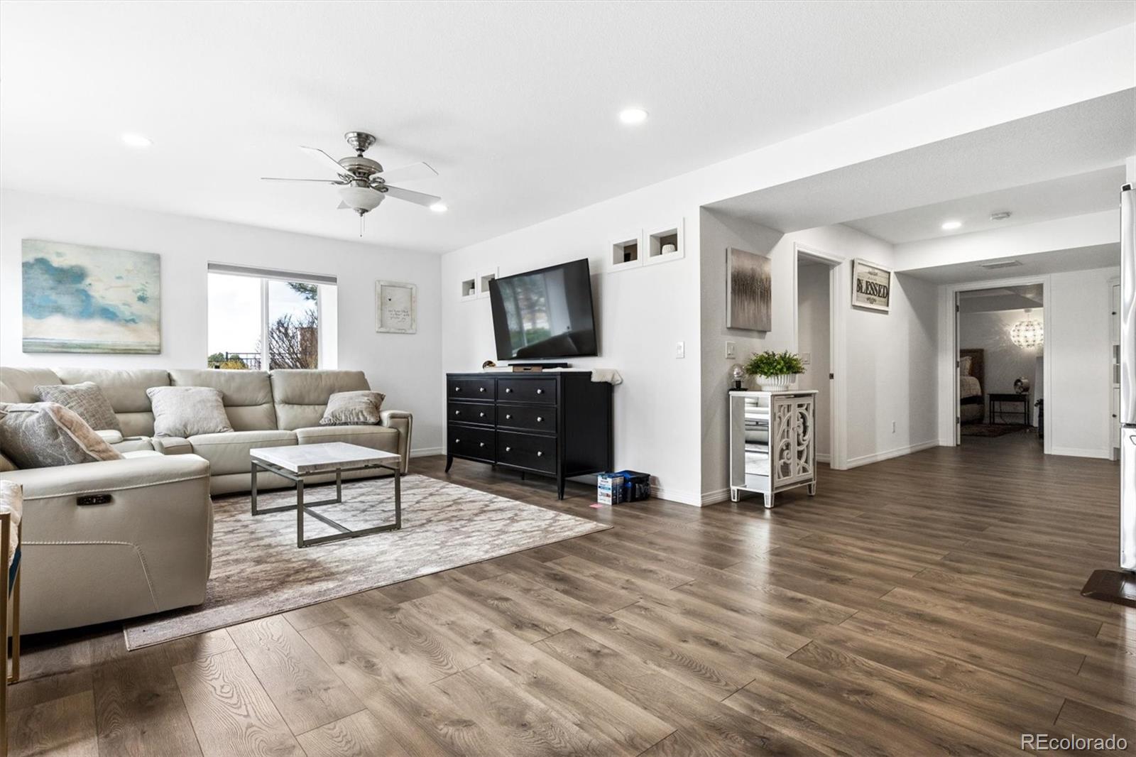 9073 Hunters Way Highlands Ranch, CO 80129 - Photo 33 of 50