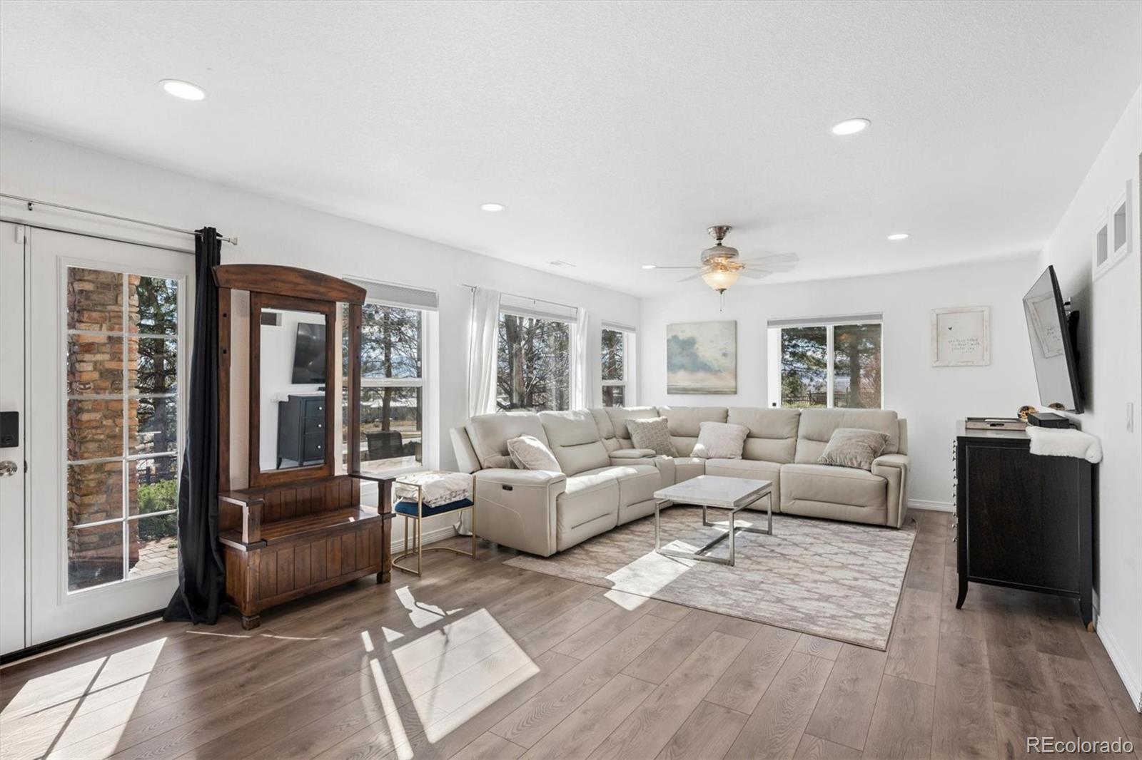 9073 Hunters Way Highlands Ranch, CO 80129 - Photo 35 of 50