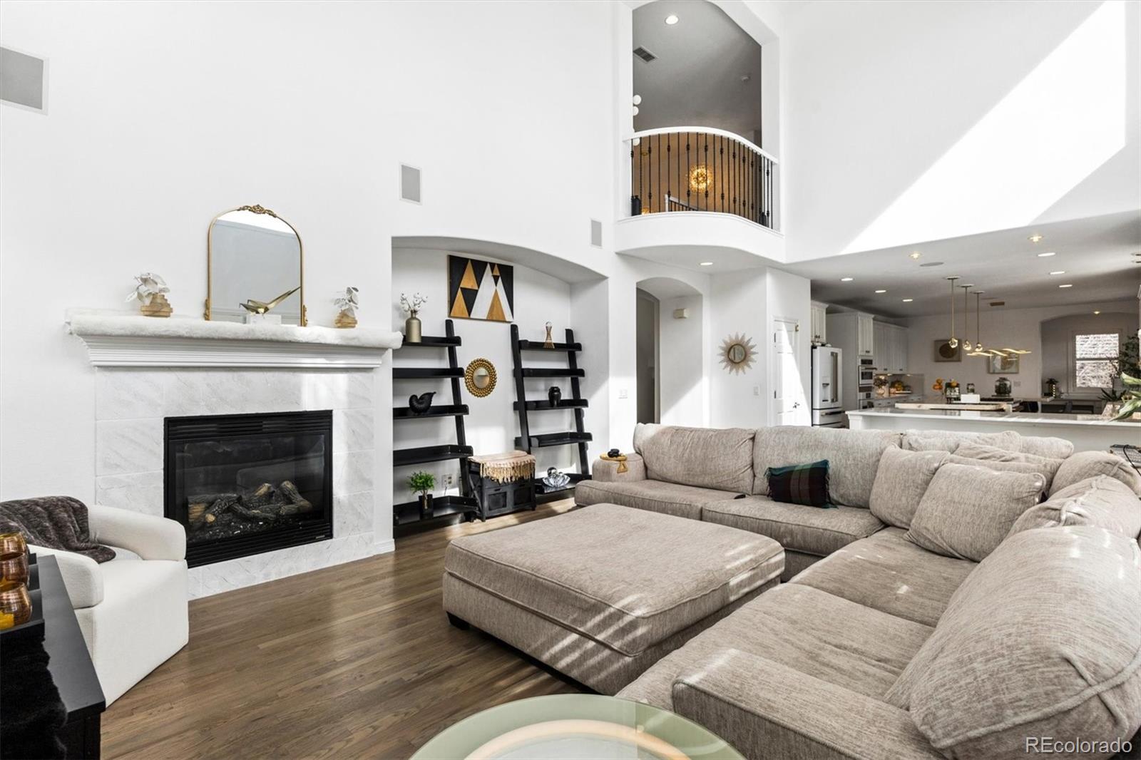 9073 Hunters Way Highlands Ranch, CO 80129 - Photo 7 of 50