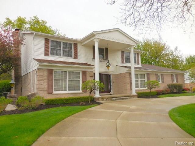 25551 Wykeshire Road Farmington Hills, MI 48336 - Photo 1 of 46