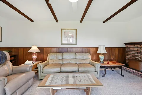 $1,200,000 | 62 Peterborough Drive, Northport, NY 11768