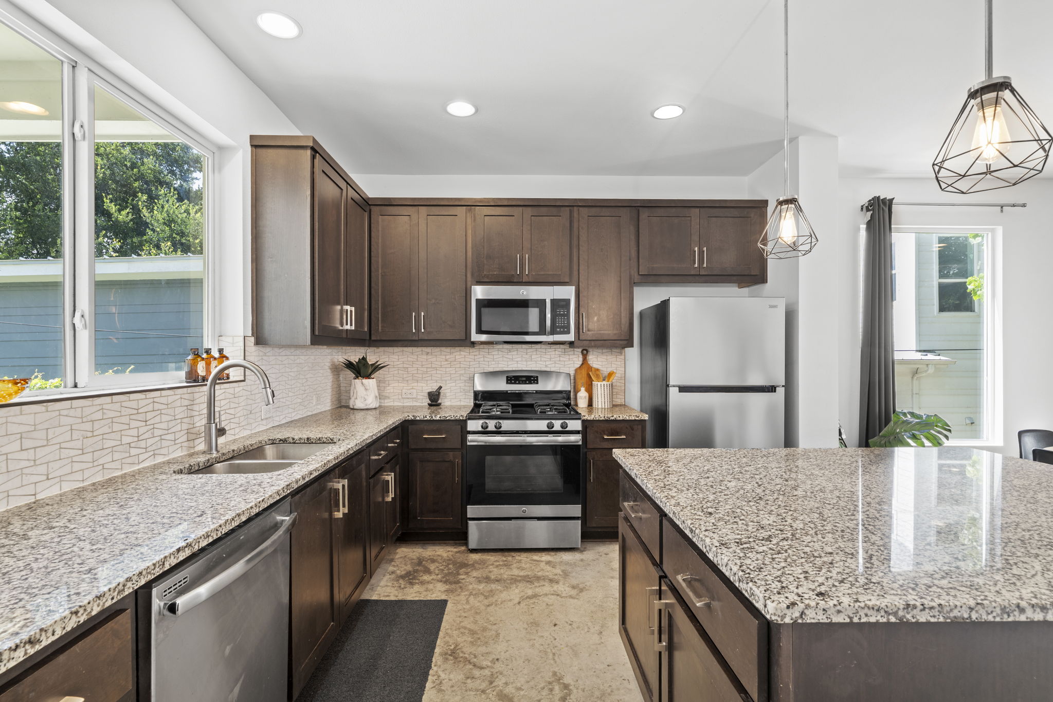 1705 B Perez Street Austin, TX 78721 - Photo 8 of 31