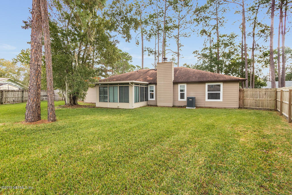 11012 Reading Road Jacksonville, FL 32257 - Photo 28 of 29 a house view with a garden space