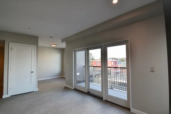 $2,550 | 120 Savin Hill Avenue, Unit 204, Boston, MA 02125
