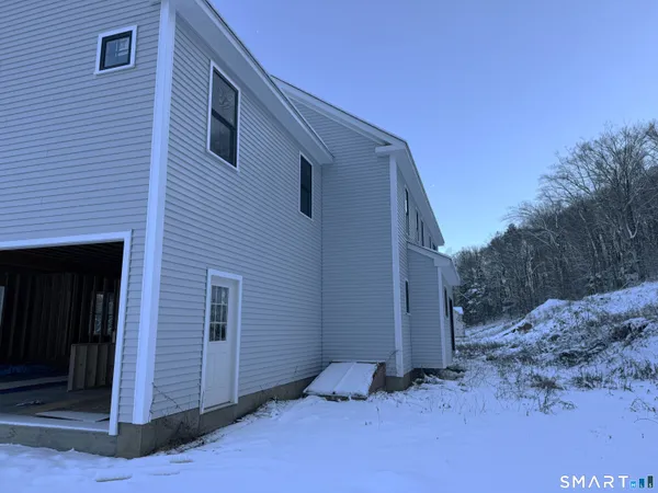 $879,000 | 2 Stonebridge Lane, Durham, CT 06422