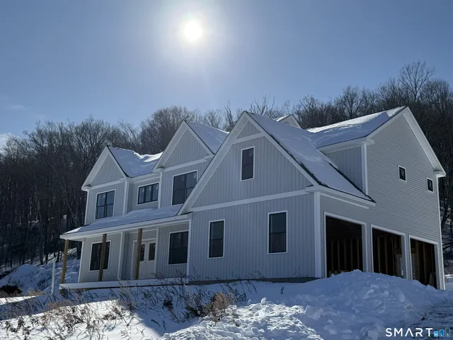 $879,000 | 2 Stonebridge Lane, Durham, CT 06422