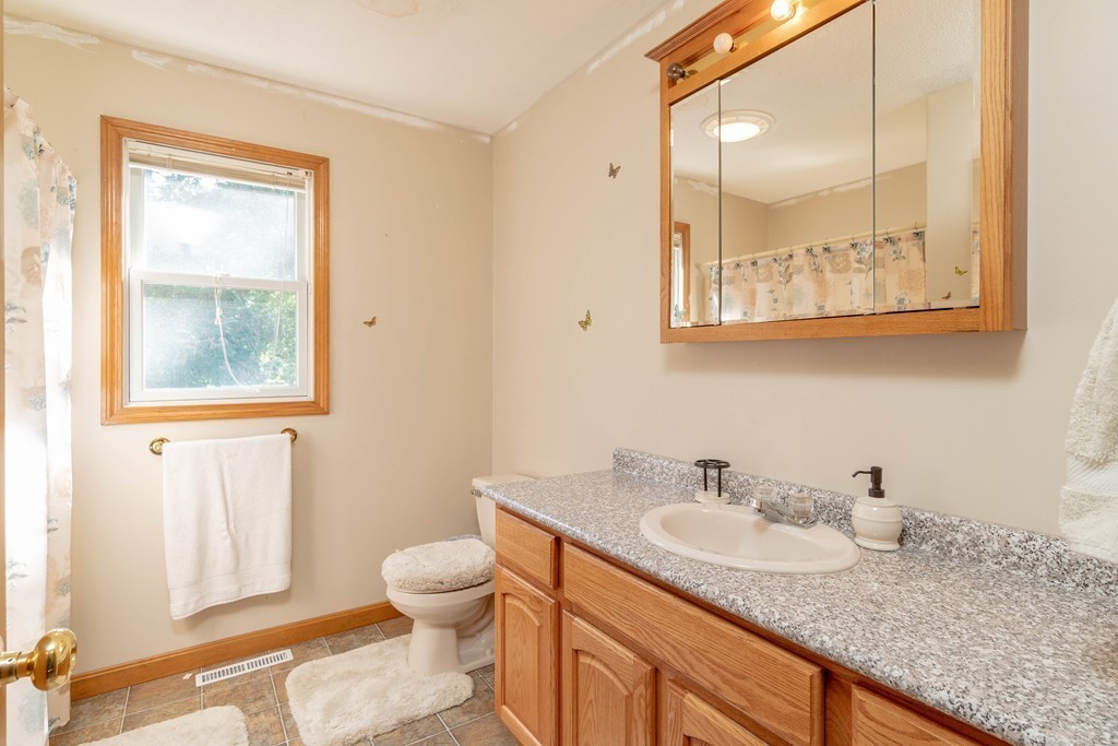 689 Bay Street Springfield, MA 01109 - Photo 15 of 30 Gallery Image 15