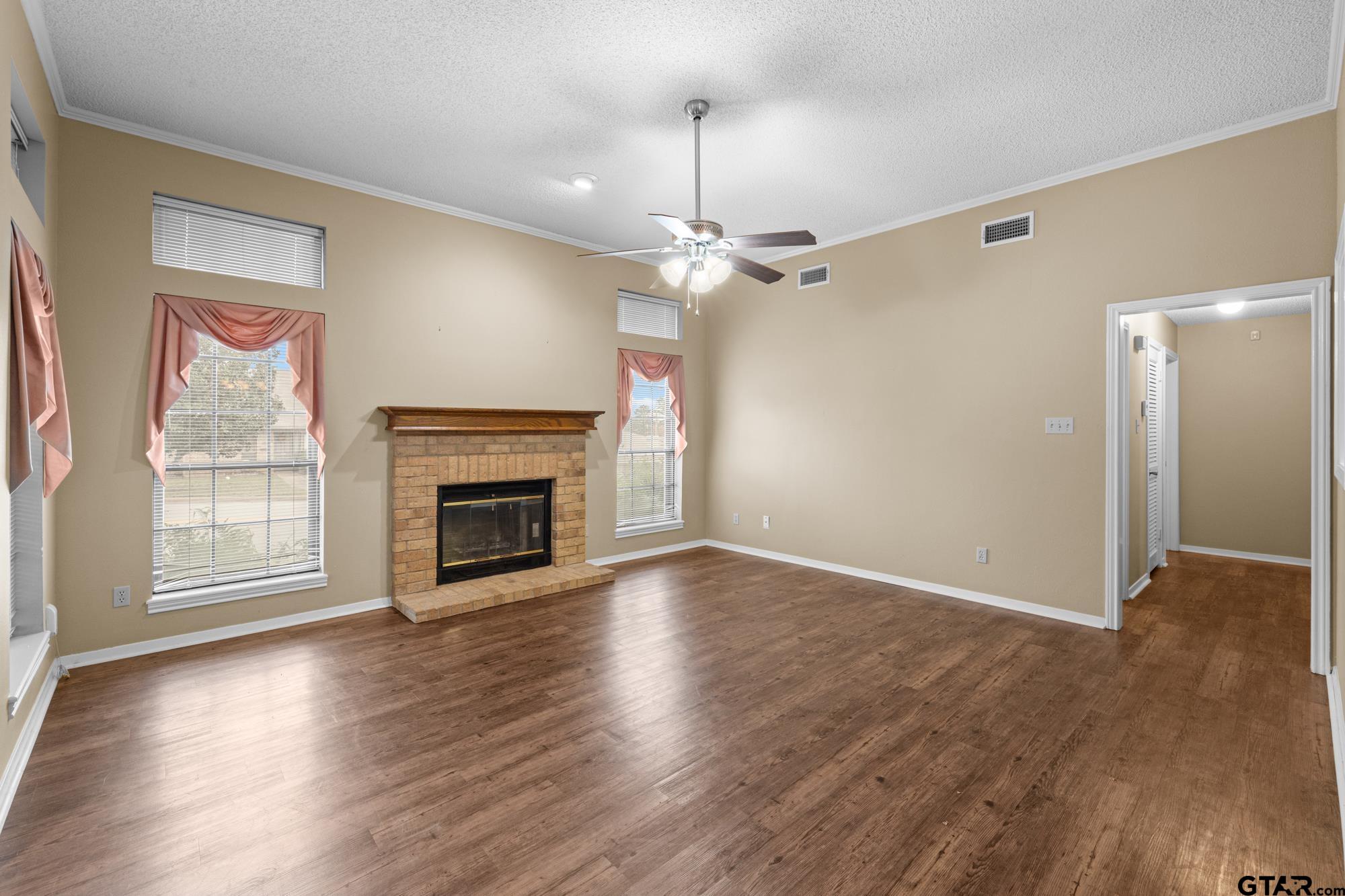 2732 Timberwood Trail Longview, TX 75604 - Photo 2 of 21