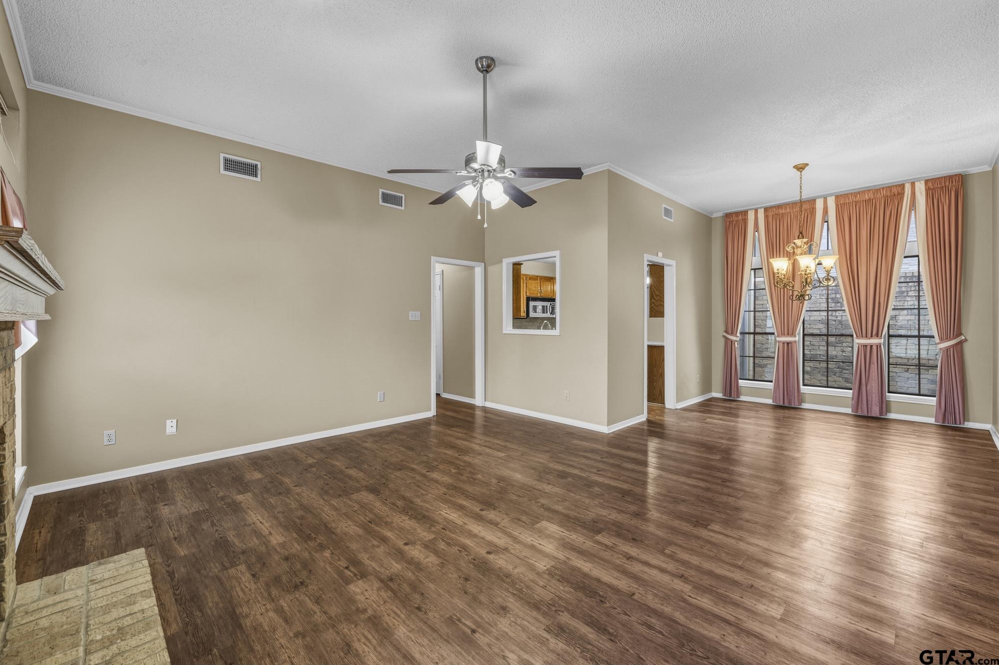 2732 Timberwood Trail Longview, TX 75604 - Photo 3 of 21