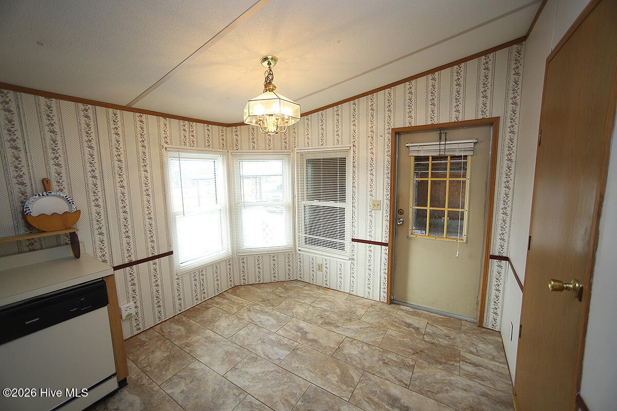 2582 Bakers Chapel Road Smithfield, NC 27577 - Photo 10 of 23 Eat in kitchen