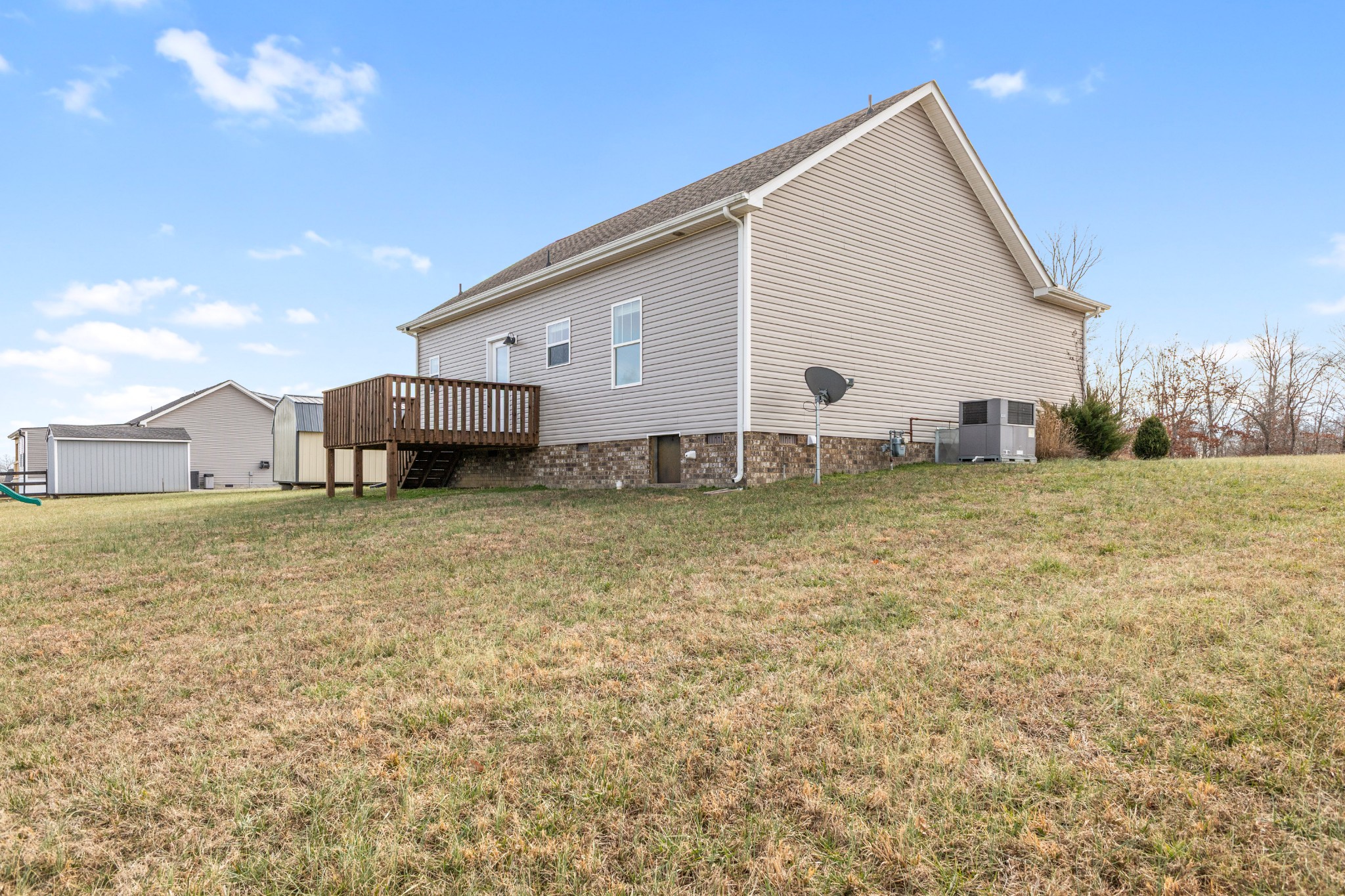 819 Hooper Road Charlotte, TN 37036 - Photo 22 of 27