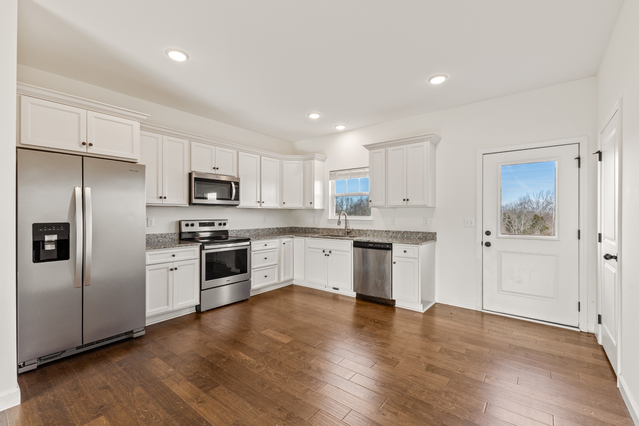 819 Hooper Road Charlotte, TN 37036 - Photo 9 of 27