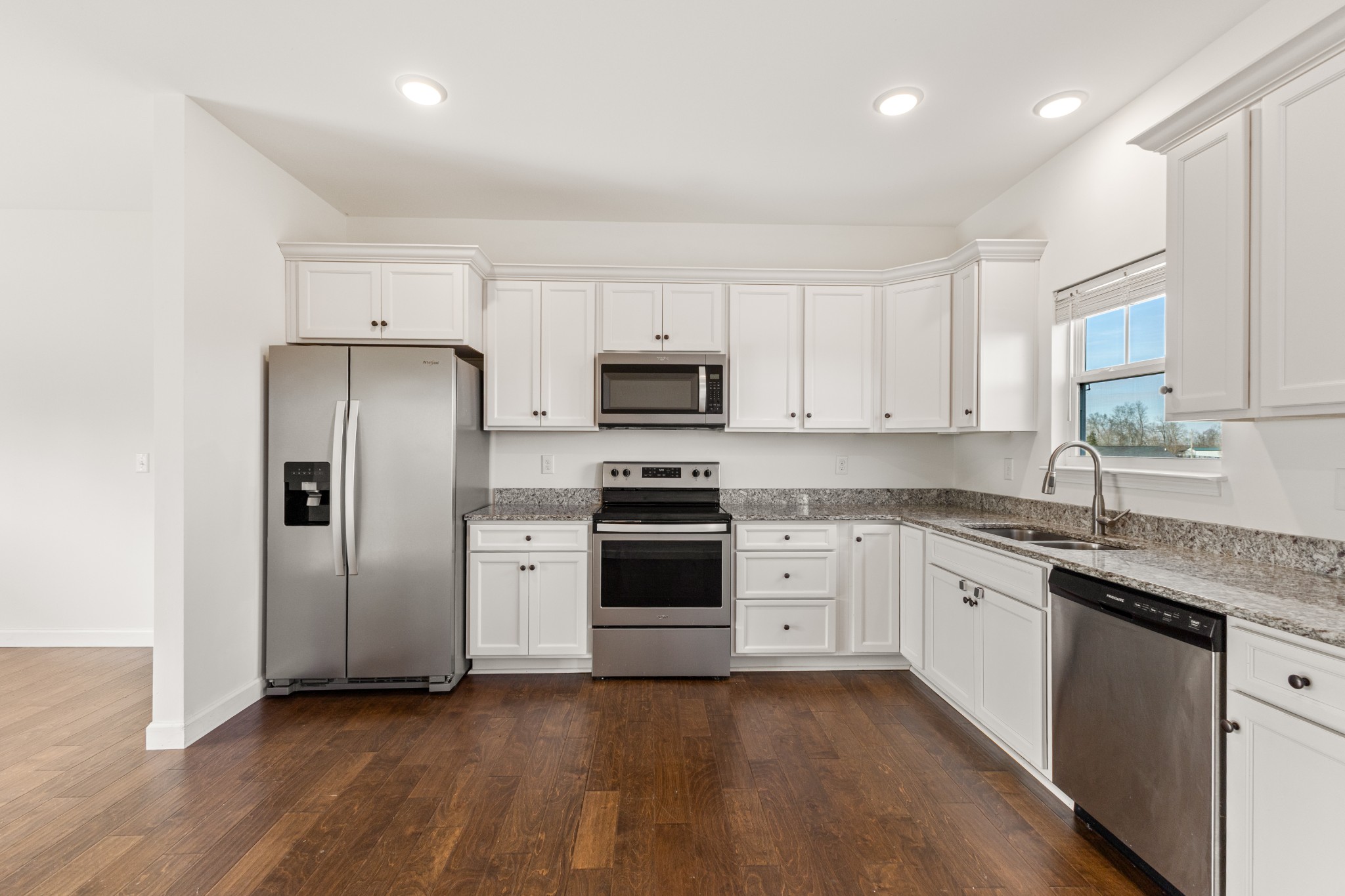 819 Hooper Road Charlotte, TN 37036 - Photo 10 of 27