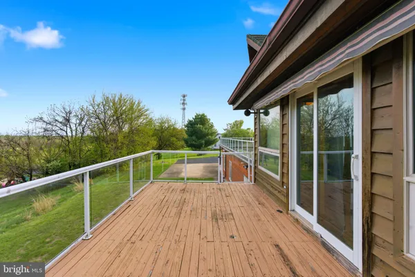 $799,500 | 2 Digit Lane, Bunker Hill, WV 25413