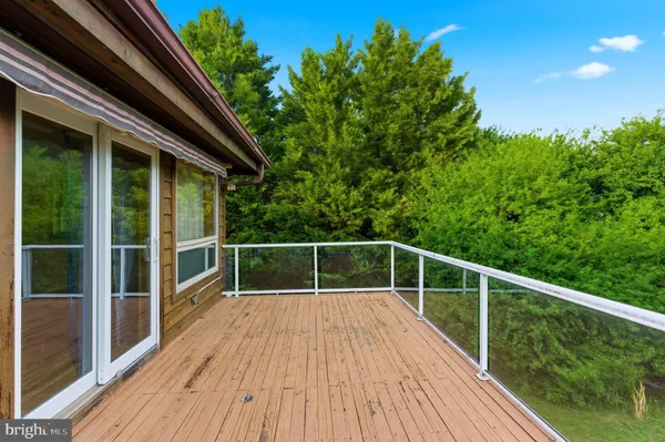 $799,500 | 2 Digit Lane, Bunker Hill, WV 25413