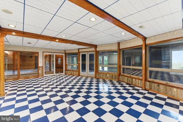 $799,500 | 2 Digit Lane, Bunker Hill, WV 25413