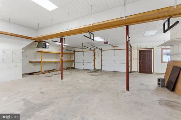 $799,500 | 2 Digit Lane, Bunker Hill, WV 25413