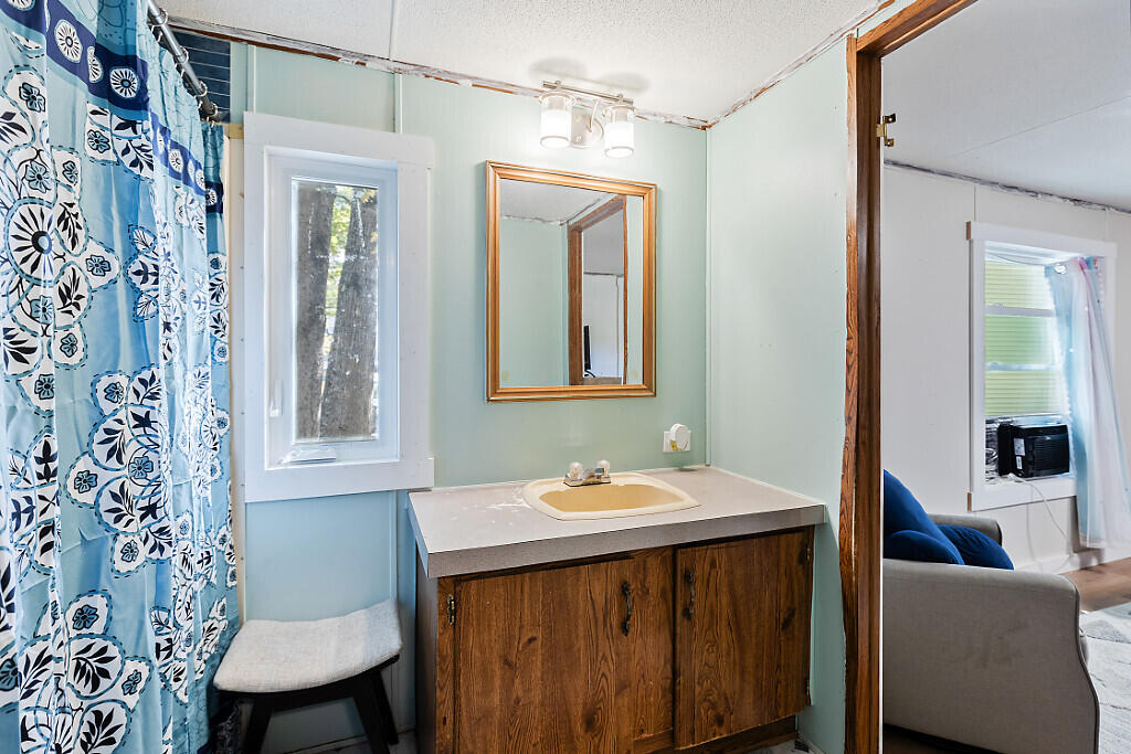 165 Marston Road Gardiner, ME 04345 - Photo 14 of 36 14_BP5A0229_DxO_mls