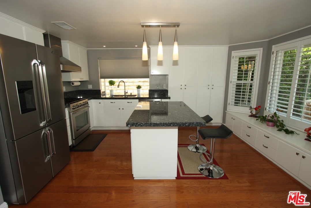 553 Fairfield Road Simi Valley, CA 93065 - Photo 18 of 49