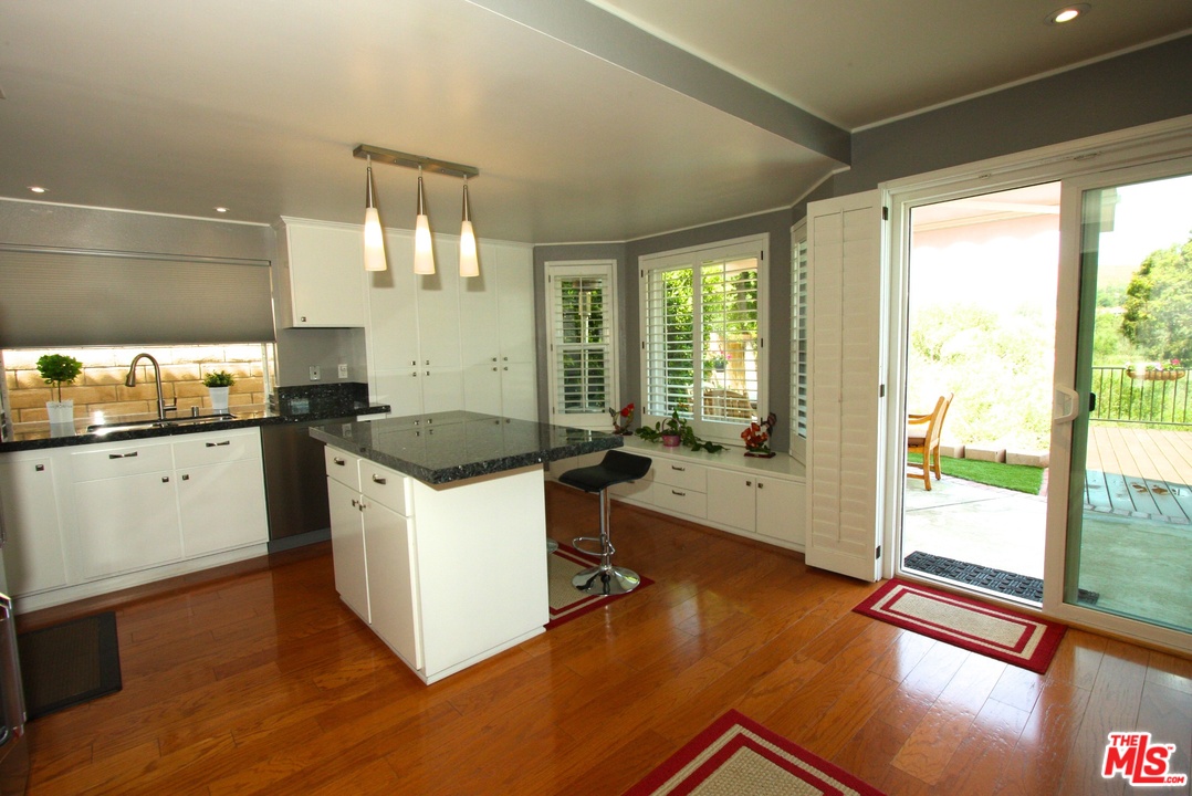 553 Fairfield Road Simi Valley, CA 93065 - Photo 22 of 49