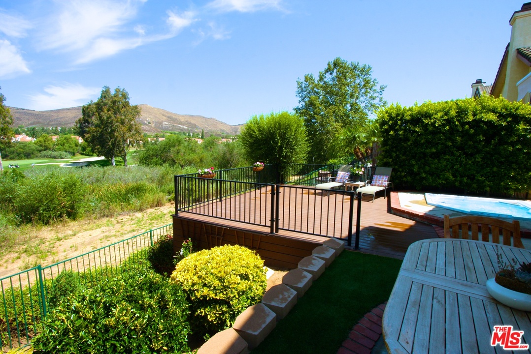 553 Fairfield Road Simi Valley, CA 93065 - Photo 32 of 49